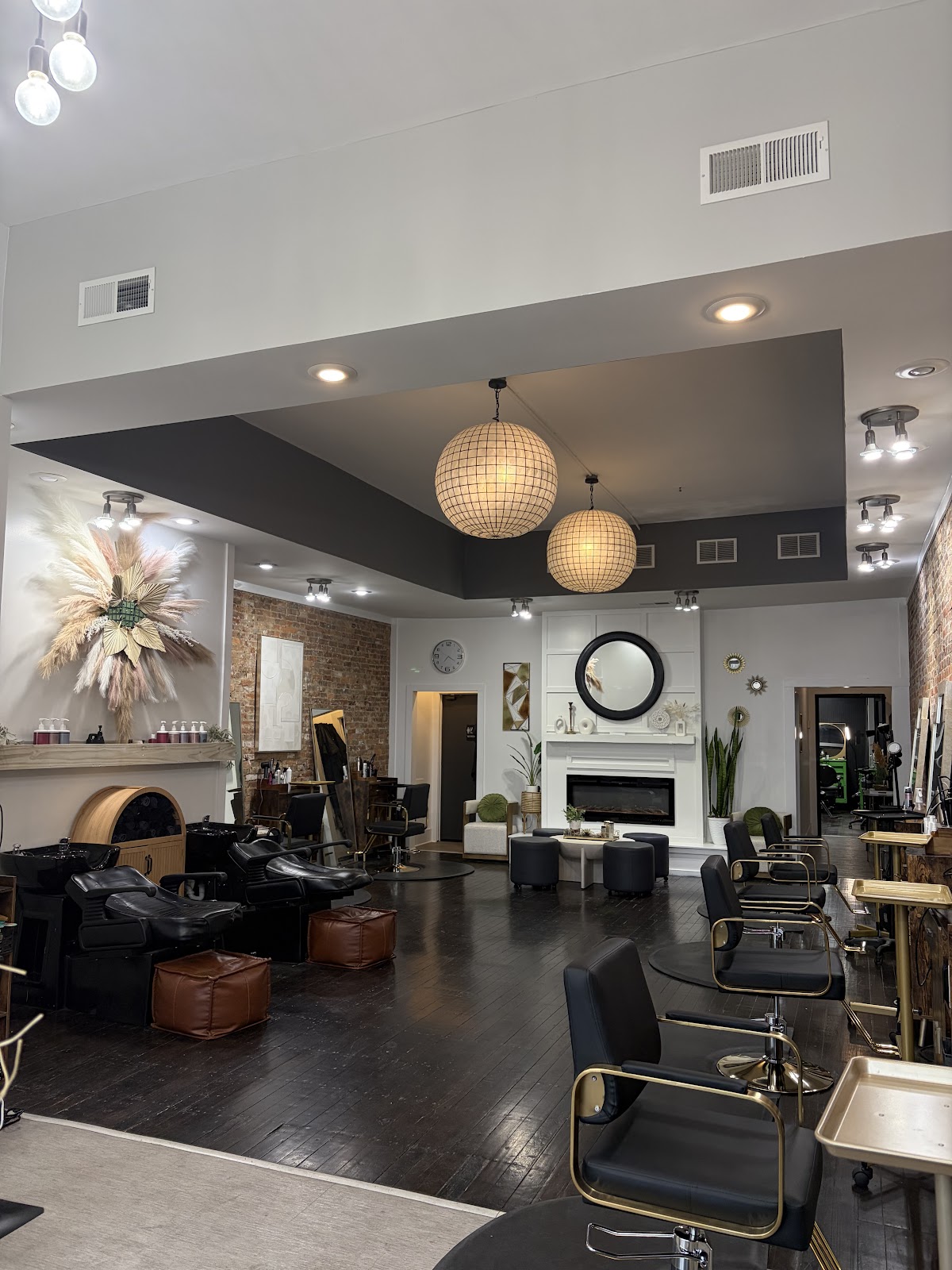 The Finery Salon & Spa - Hair Salon in Bowling Green