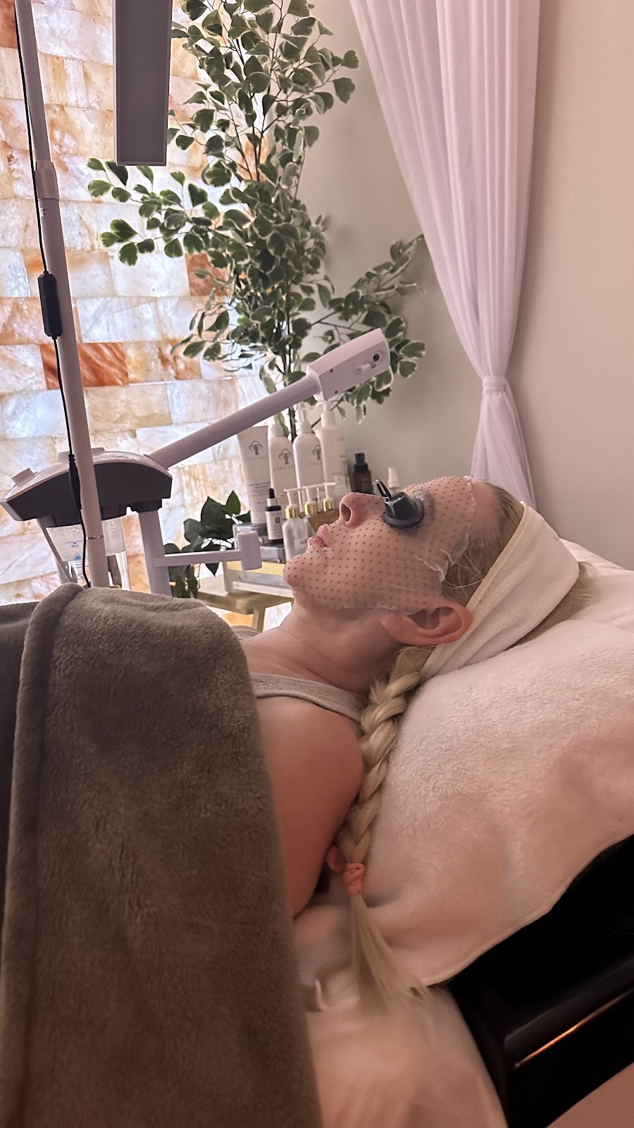 Ish Essence Skin & Headspa - Beauty Spa in Bowling Green