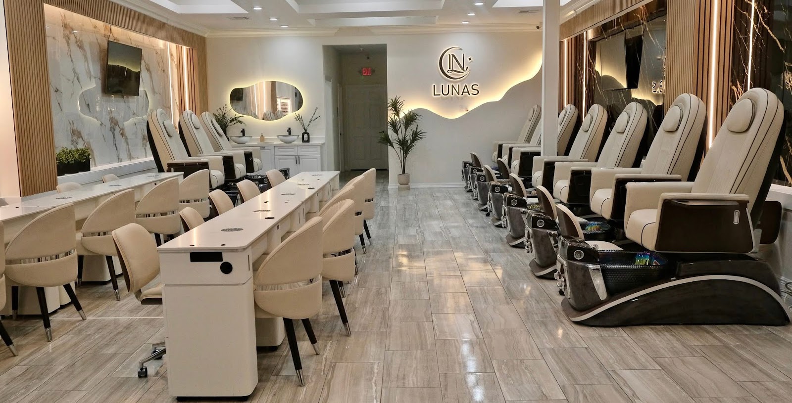 Lunas Nail Bar - Nail Salon in New Orleans