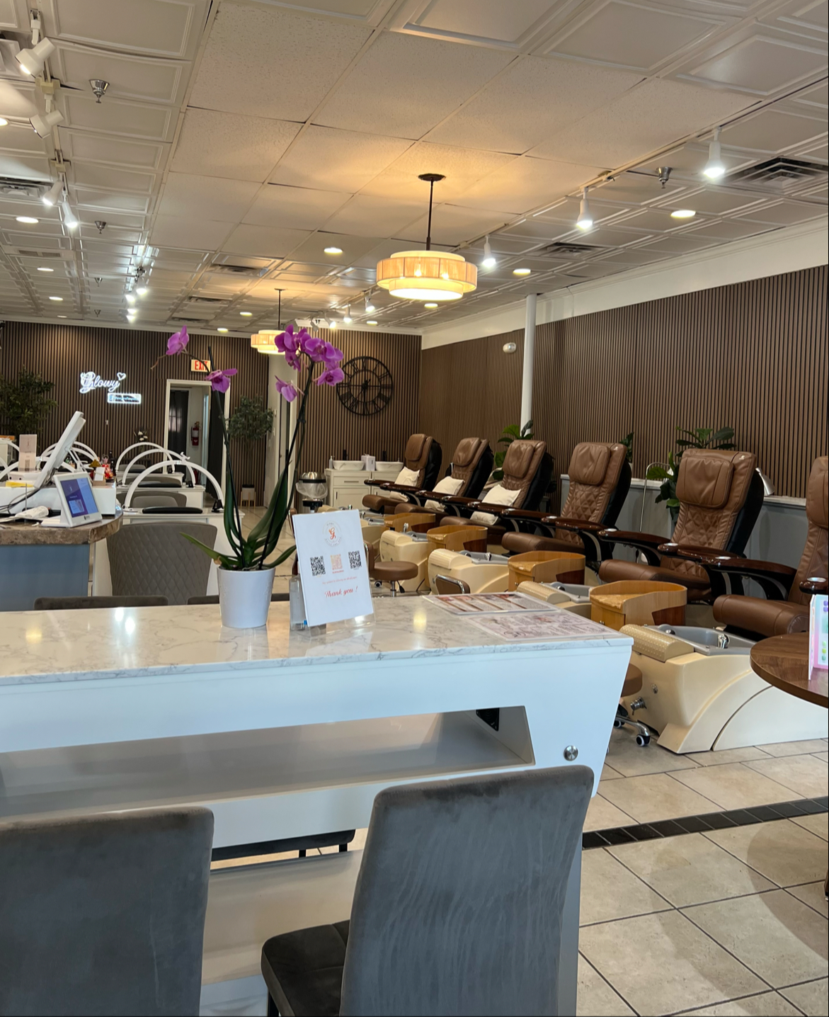 Glowy Nails and Spa - Nail Salon in Baton Rouge