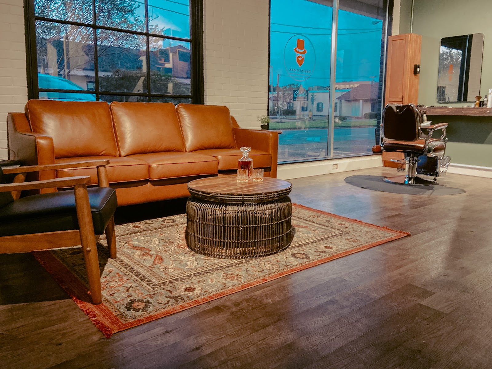 Refined Oak Barber Parlor - Barbershop in Lafayette