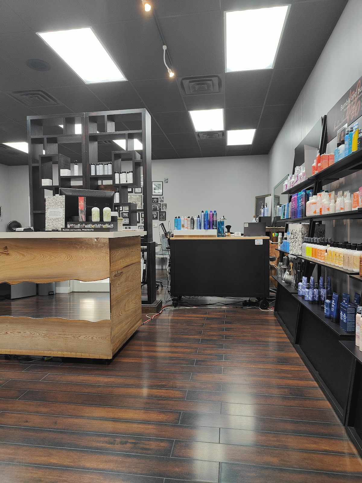 Studio One 2 One - Hair Salon in Lafayette