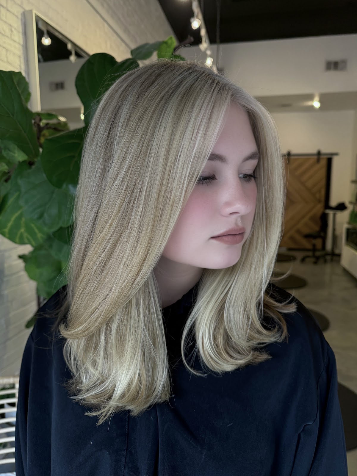 Monrêve Salon - Hair Salon in Lafayette