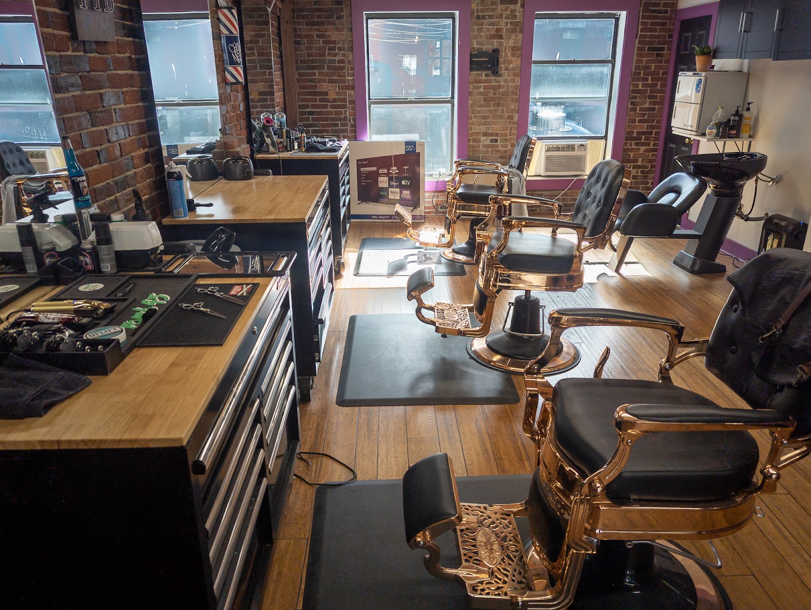 Crow's Nest - Barbershop in Portland