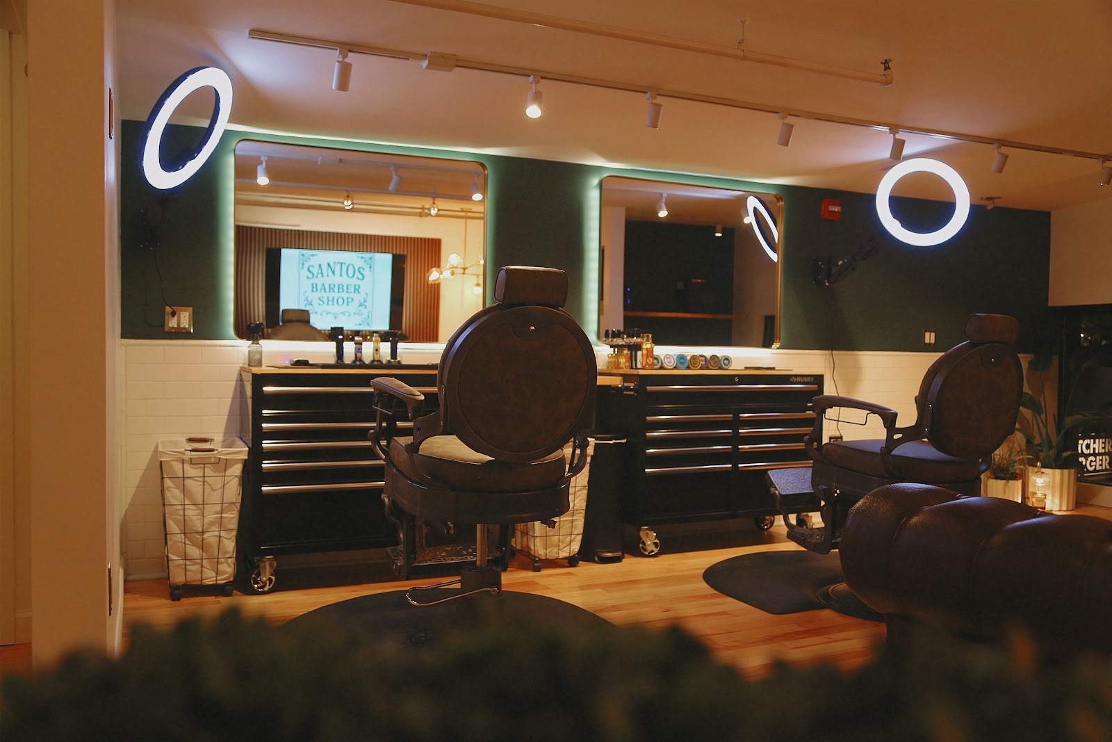 Santos Barbershop - Barbershop in Portland