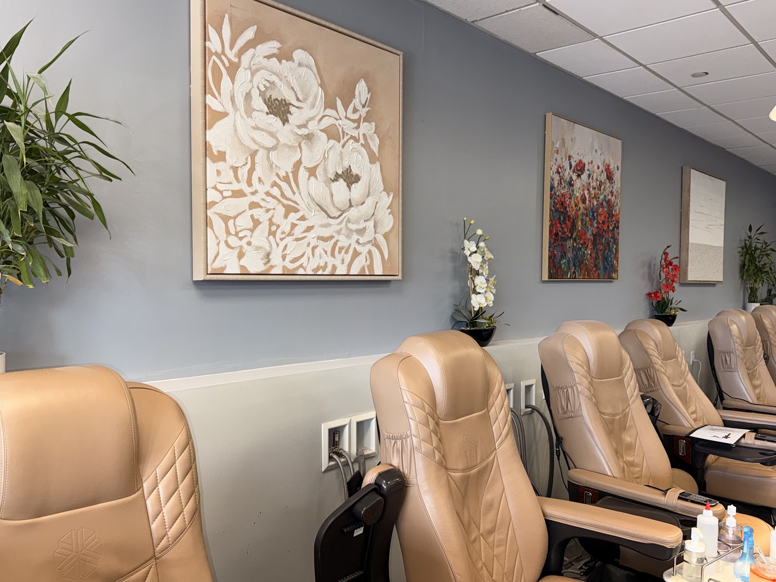 DK Nails and spa - Nail Salon in Portland