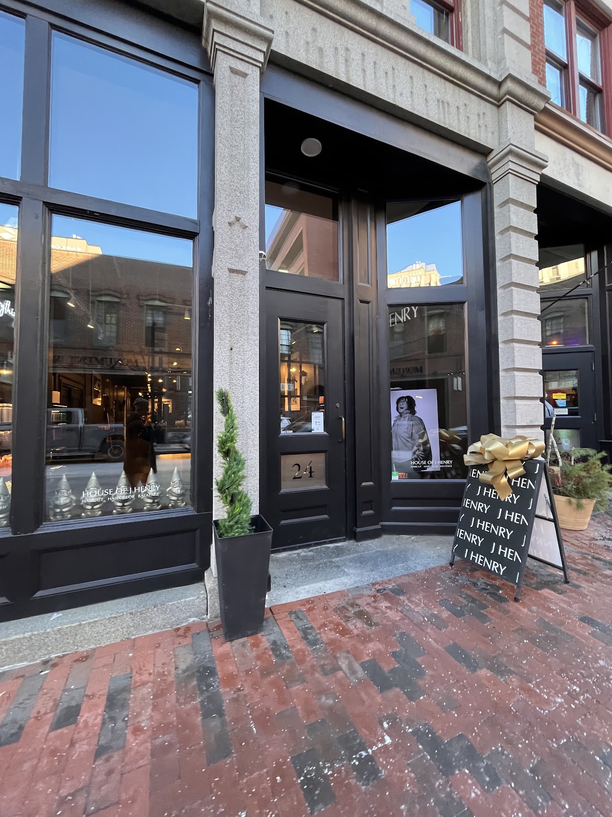 J Henry - Hair Salon in Portland