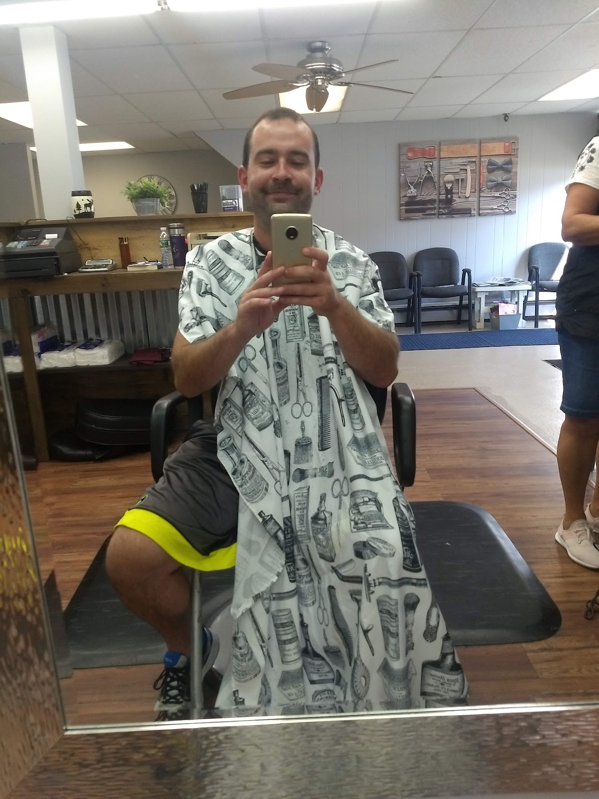 Erv's - Barbershop in Bangor