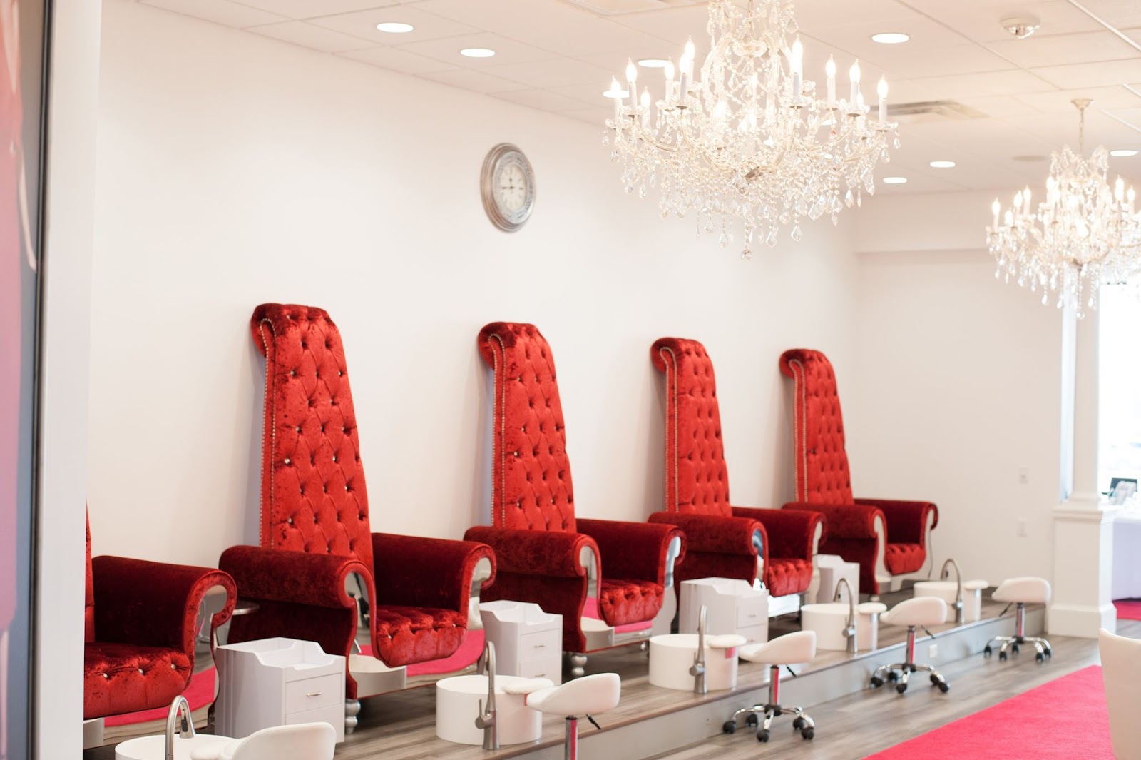 Hollywood Beauty Lounge & Day Spa - Nail Salon in Bangor