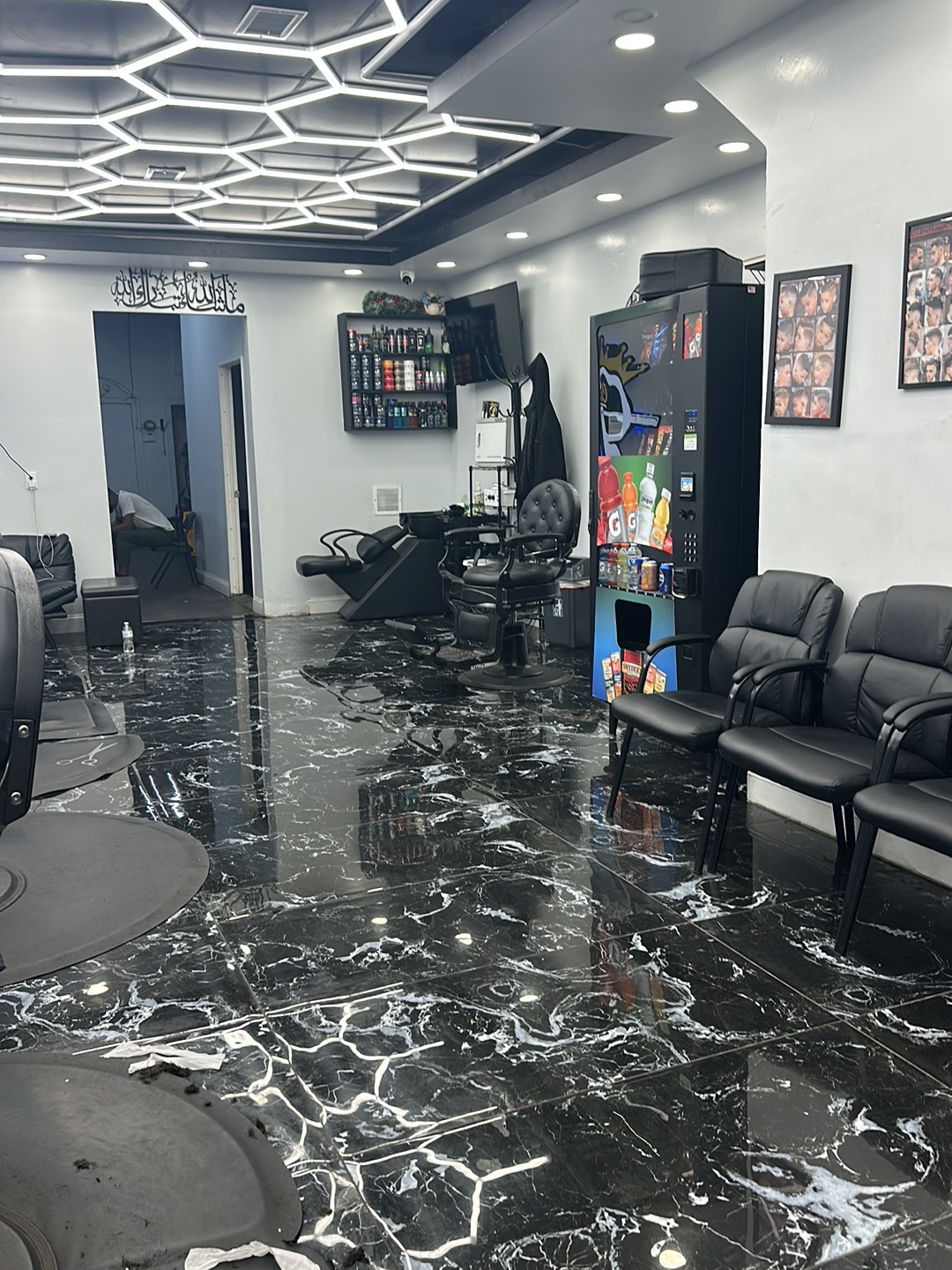 G Cutz Barbershop - Barbershop in Detroit