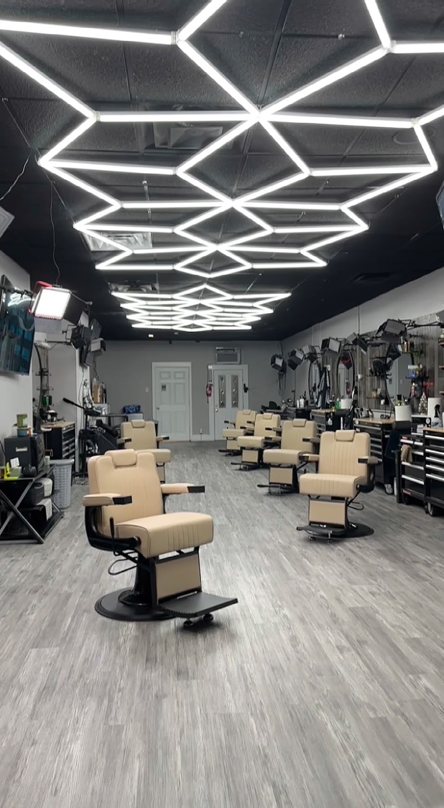 Los Champions Barbershop - Barbershop in Detroit