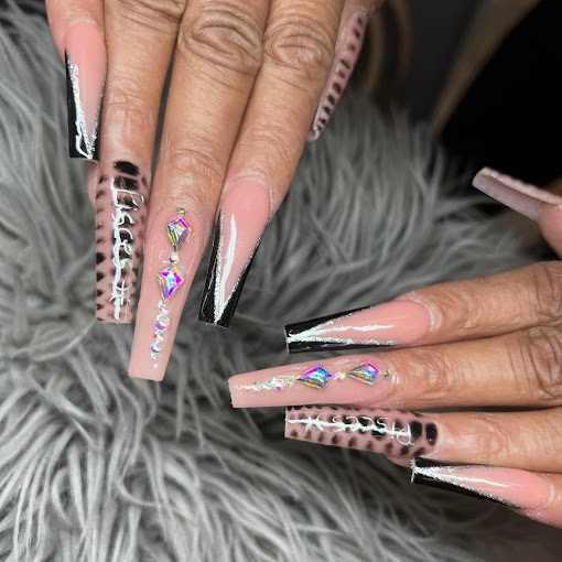 Nail Lounge & Spa - Nail Salon in Grand Rapids