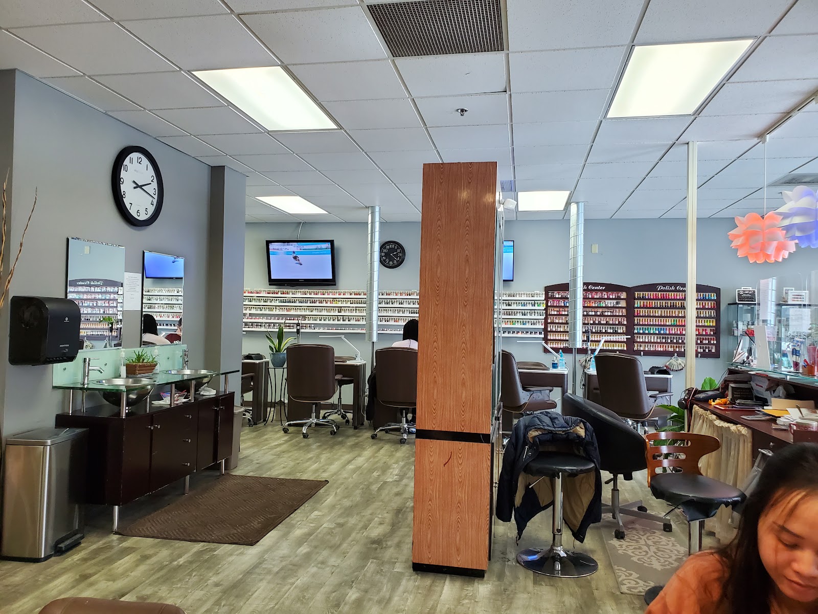 AJ Nail Care - Nail Salon in Grand Rapids