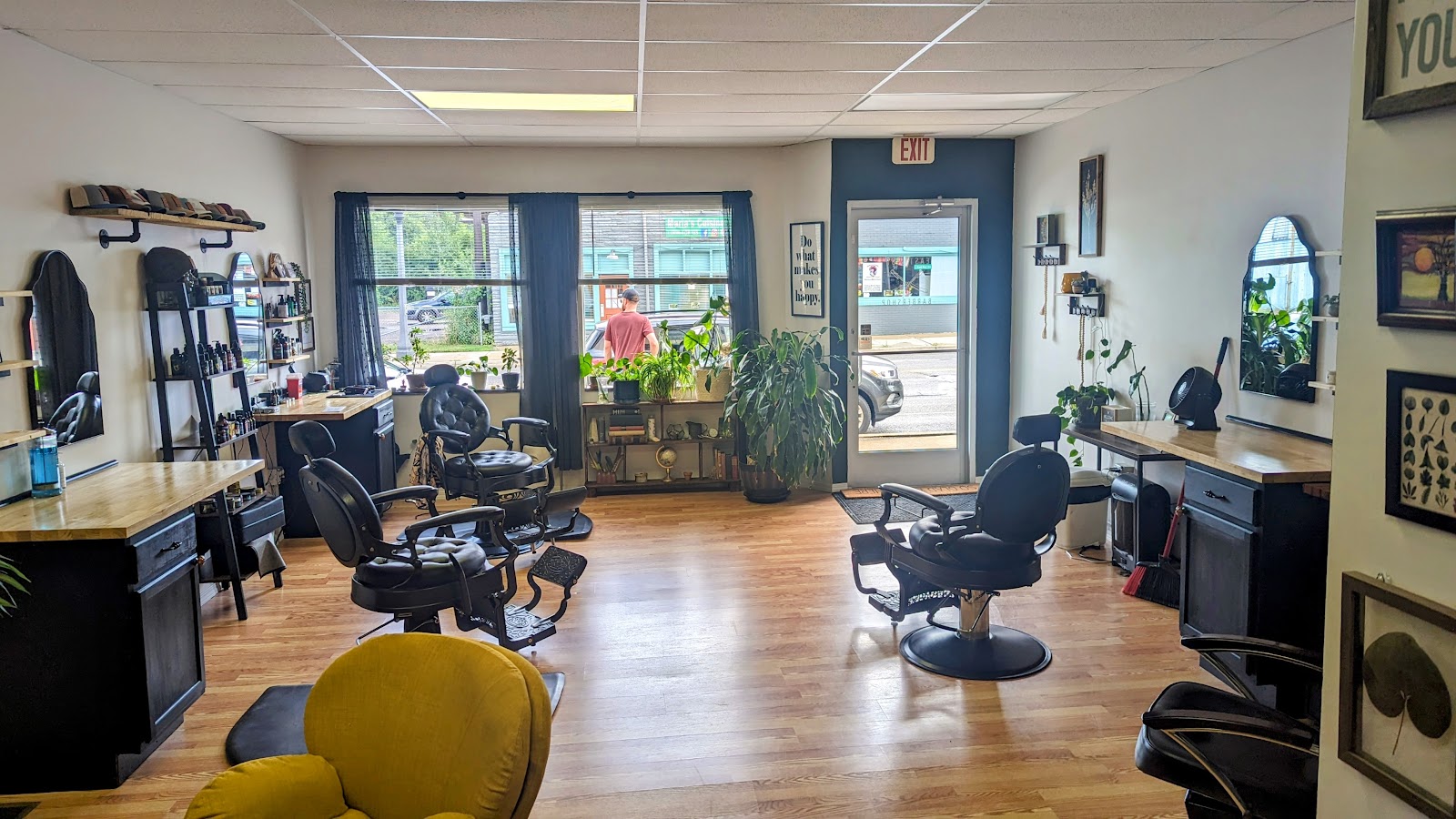 East Side Barbershop - Barbershop in Lansing