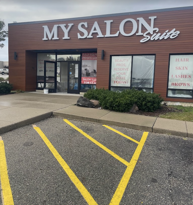 Creations By Tootsie LLC - Hair Salon in Lansing