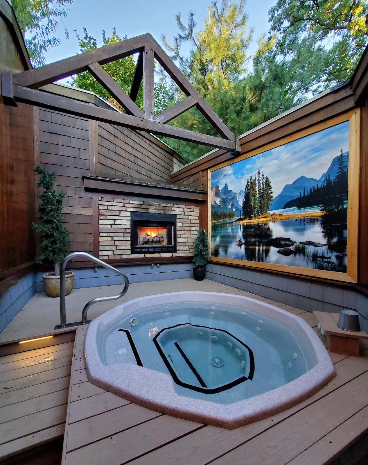 The Oasis Hot Tub Gardens - Beauty Spa in Kalamazoo