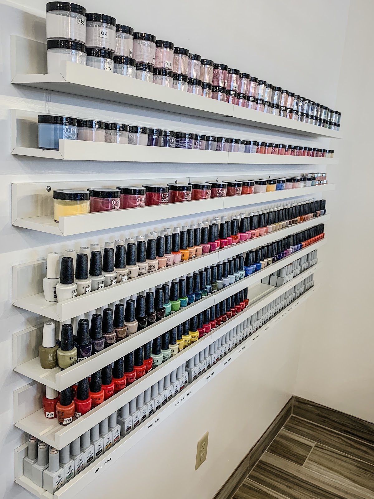 Nailish - Nail Salon in Minneapolis