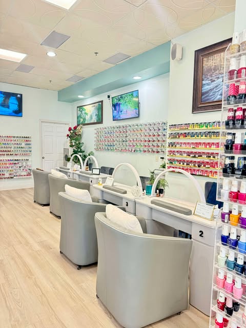 V-stars Nails - Nail Salon in Minneapolis