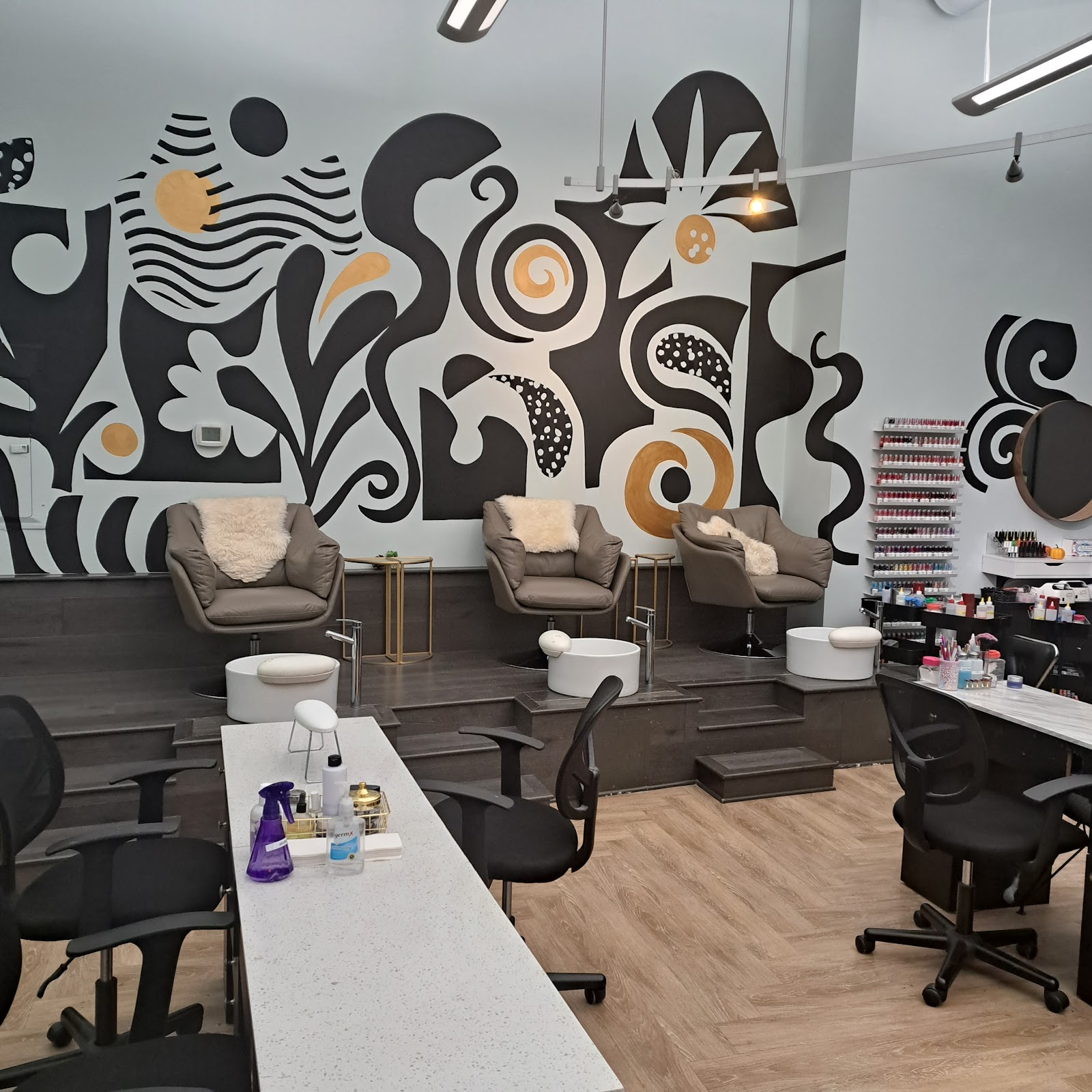 The Beauty Lounge Minneapolis - Nail Salon in Minneapolis