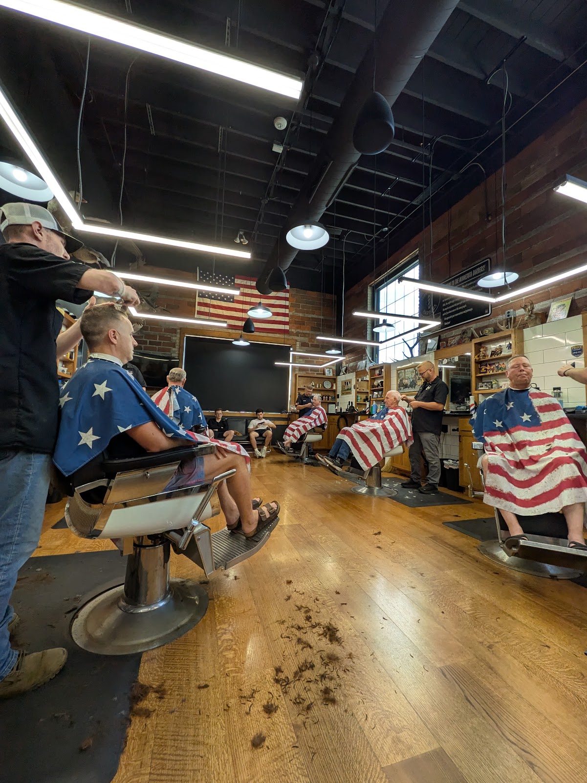 Minnesota Barbers All Walk In Barbershop - Barbershop in Rochester