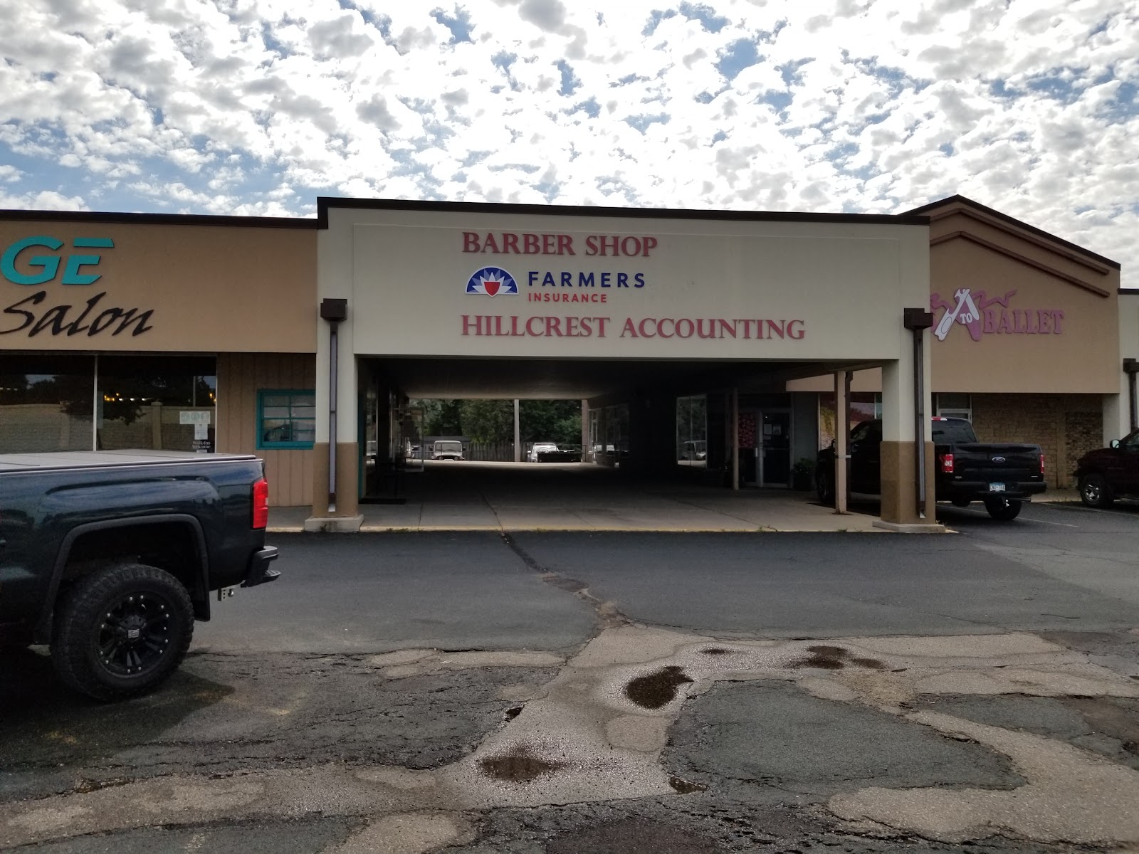 Hillcrest Barbers - Barbershop in Rochester