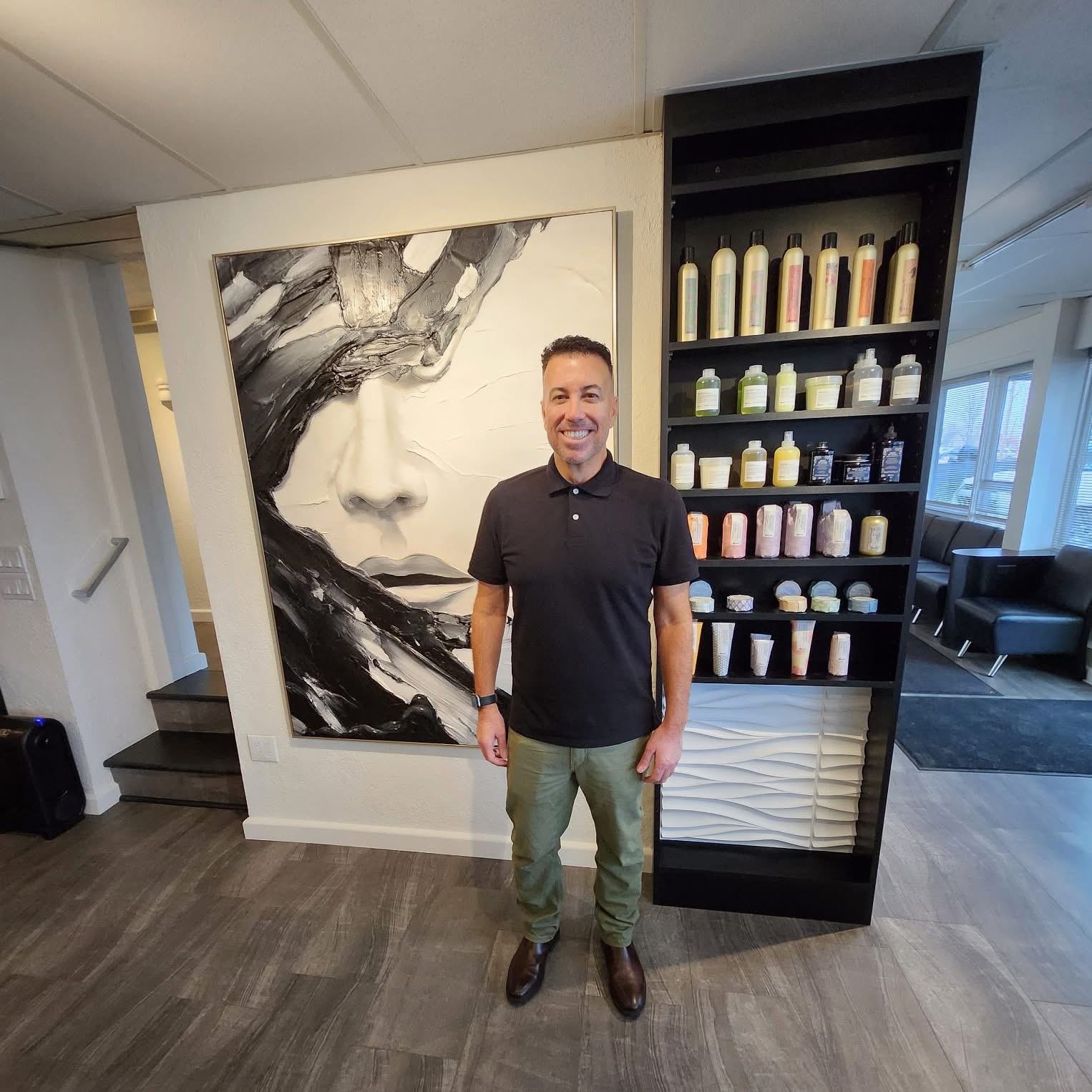 Eddie Ortiz Hairstylist at Uranz Hair Salon Studio and Spa - Barbershop in Duluth