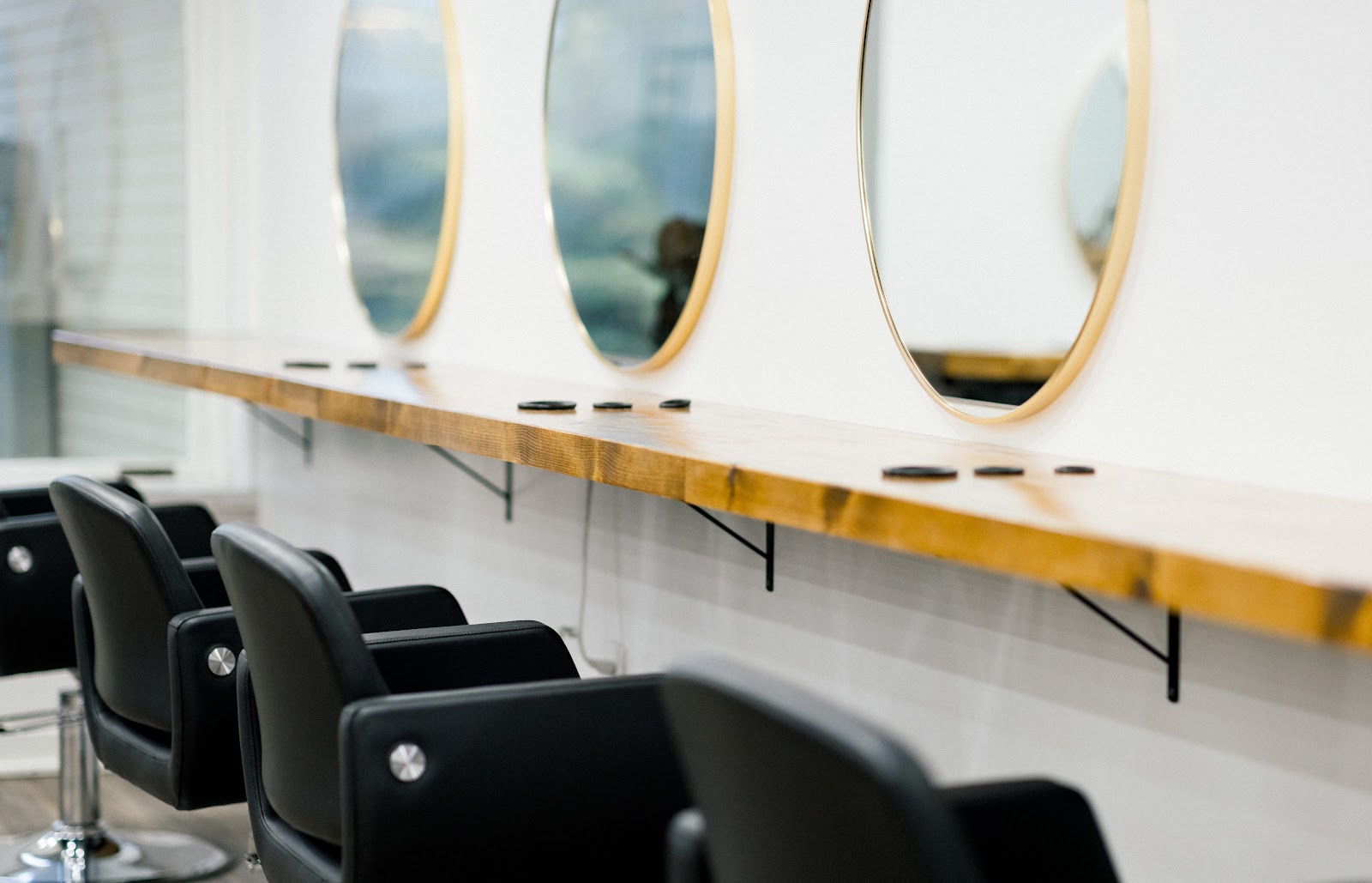 Colour Lounge Salon - Beauty Spa in Duluth