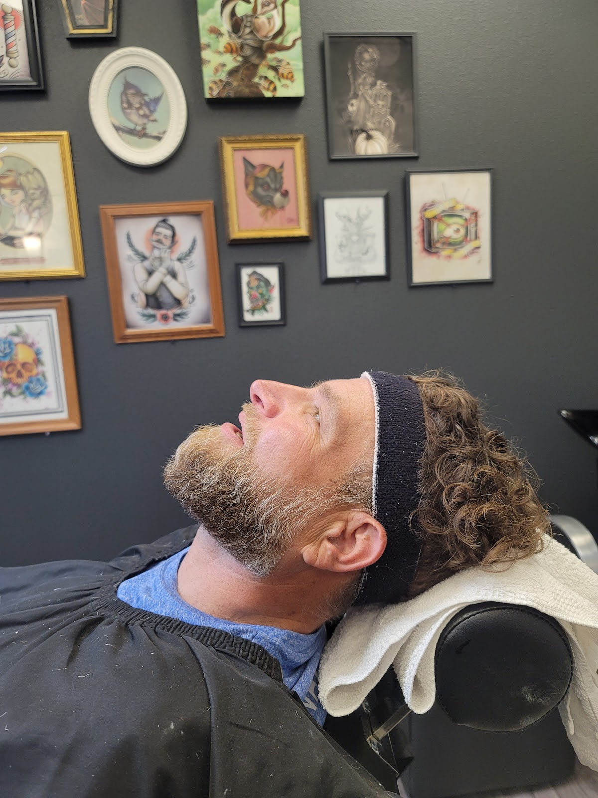 Razor Face Barbershop - Barbershop in Bloomington