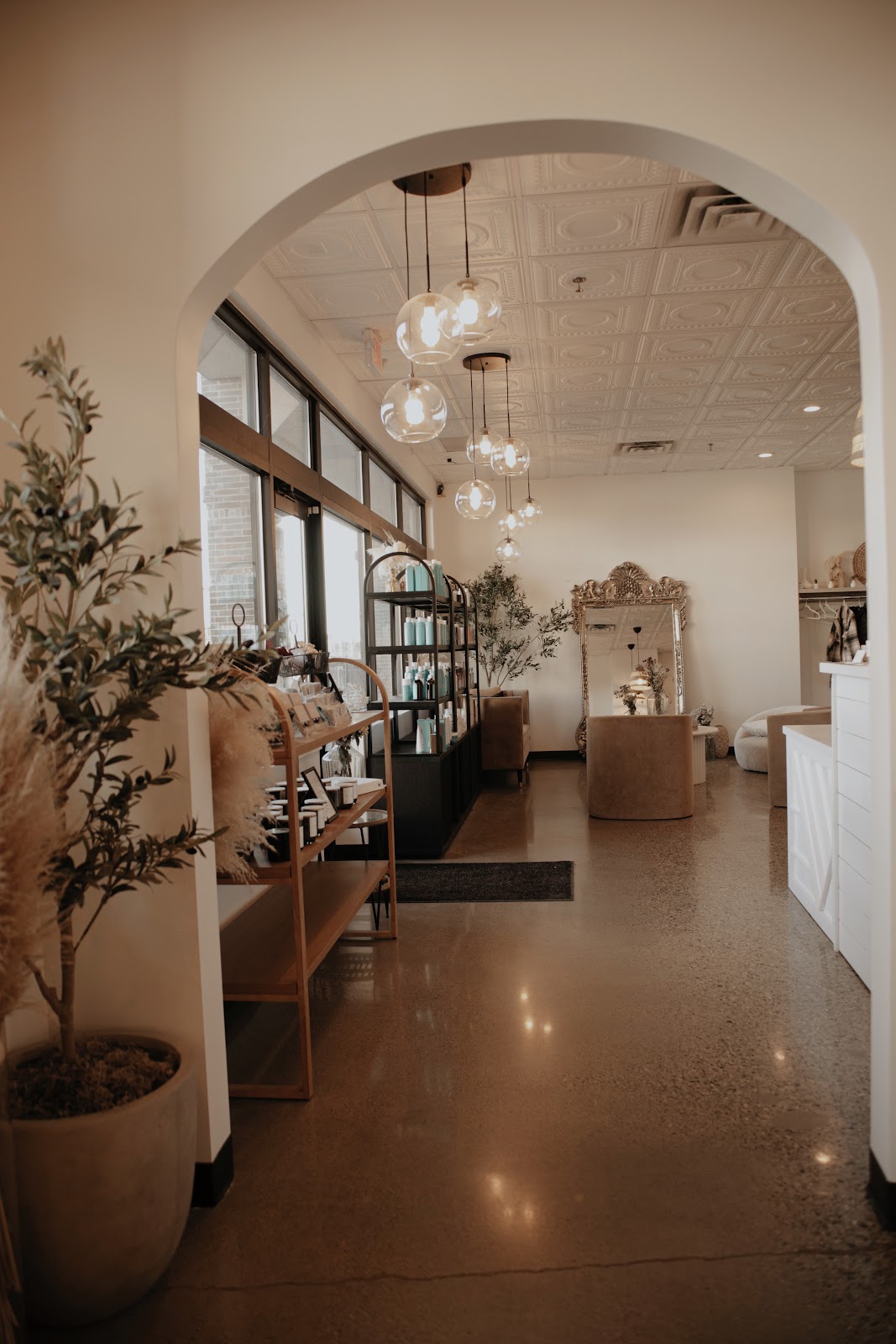 The Mane Artistry Salon Studio - Hair Salon in Bloomington