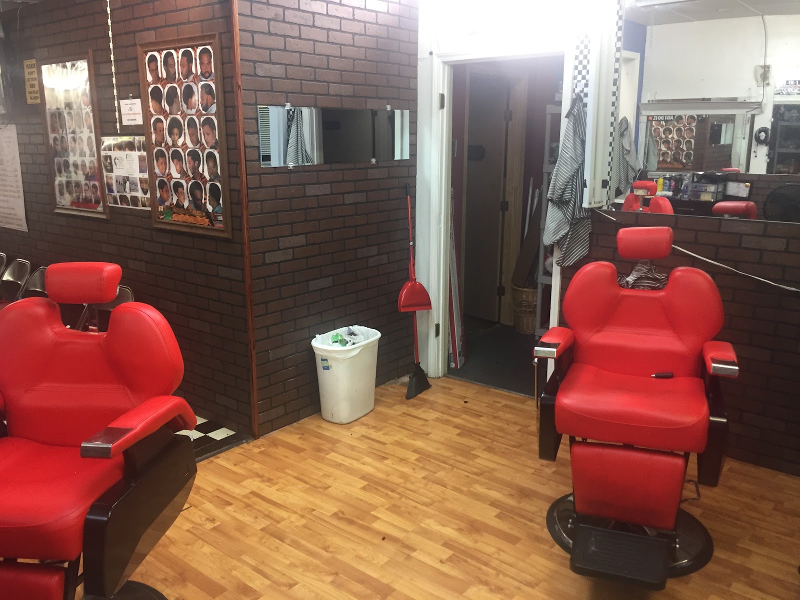 All-in-one barbershop - Barbershop in Jackson