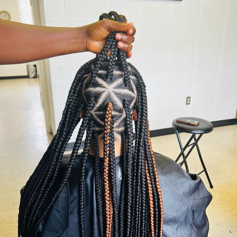 African Queen of Braids - Hair Salon in Jackson