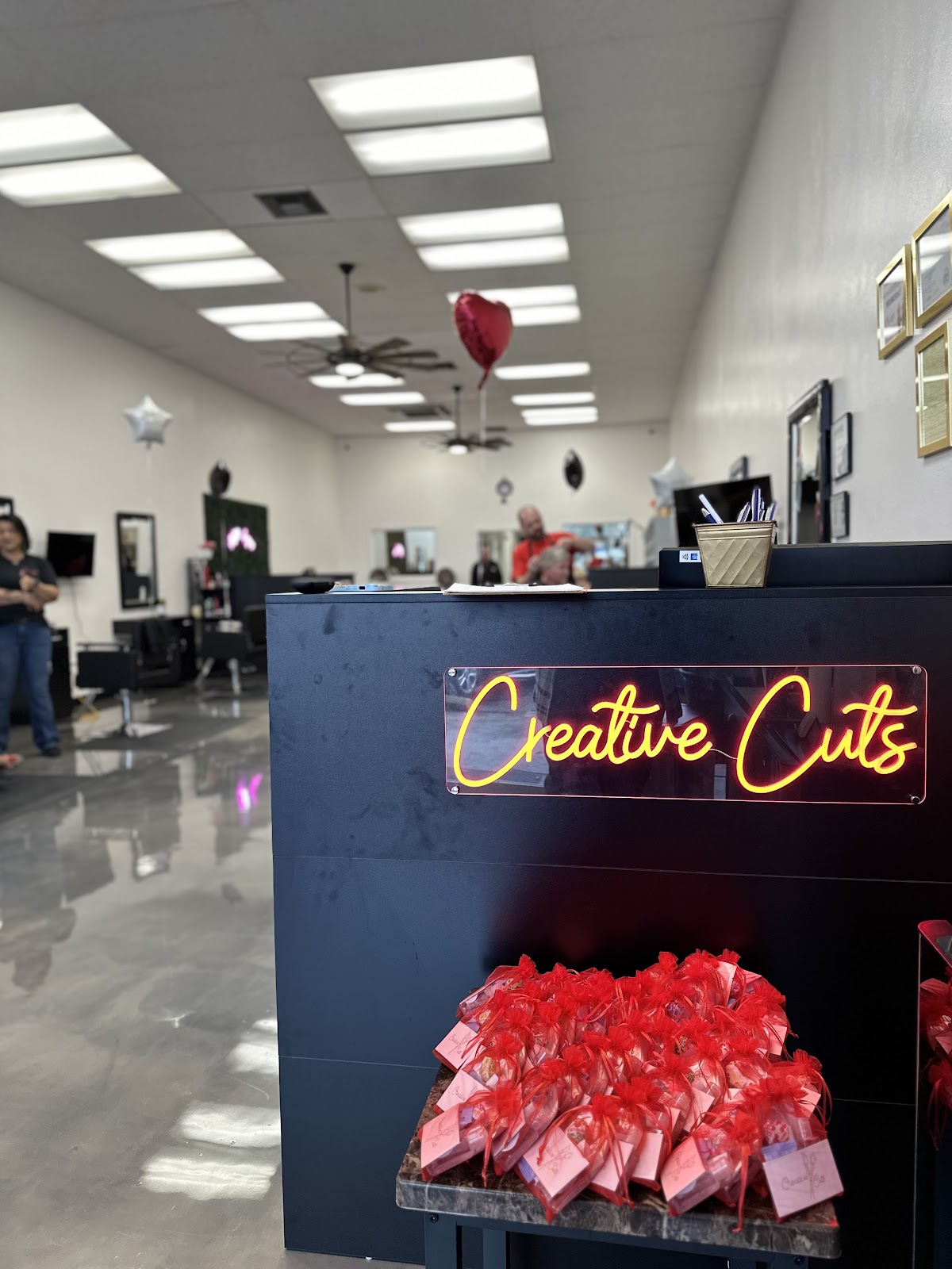 Creative Cuts - Hair Salon in Gulfport