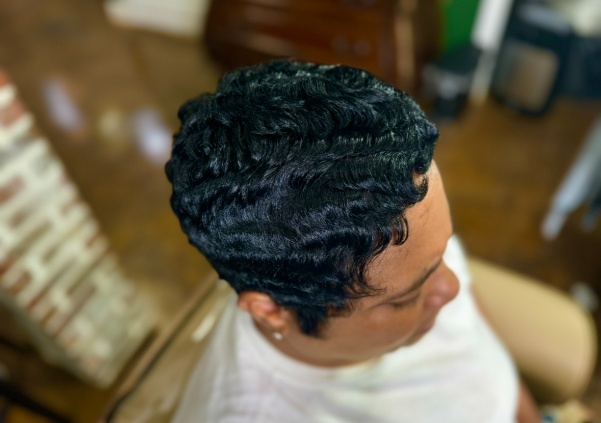 Labellas-Salon - Barbershop in Gulfport