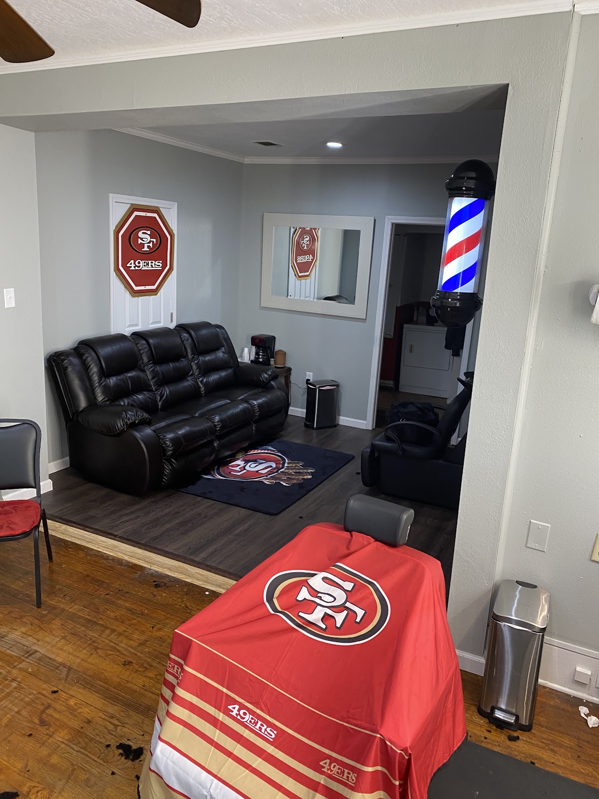 Chris Styles Barber Shop - Barbershop in Hattiesburg