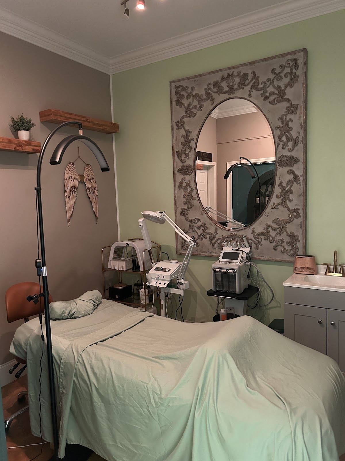 The Refuge Spa & Skincare - Beauty Spa in Biloxi