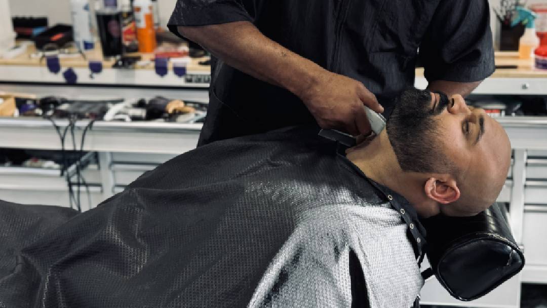 His Touch Barber Shop - Barbershop in Springfield