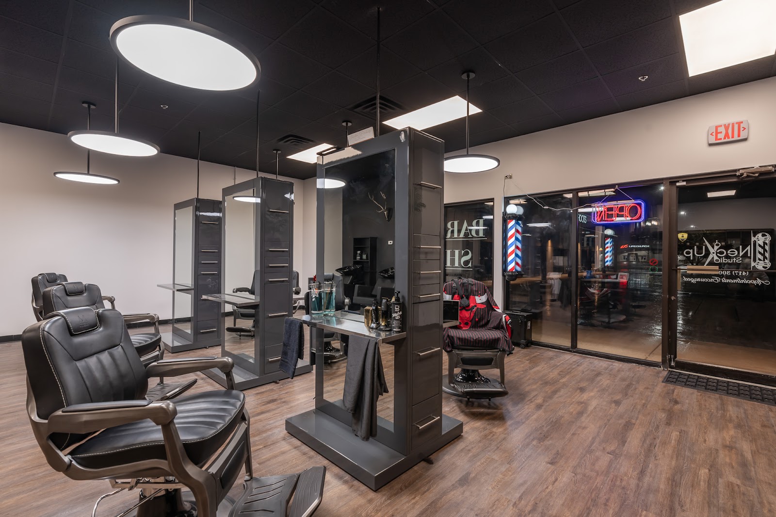 Neck Up Studio - Barbershop in Springfield