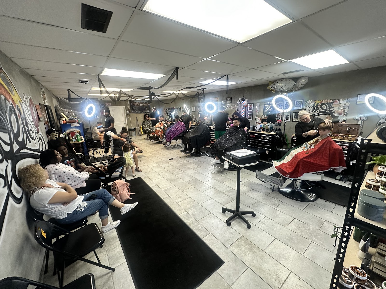 El Barbershop LLC - Barbershop in Springfield