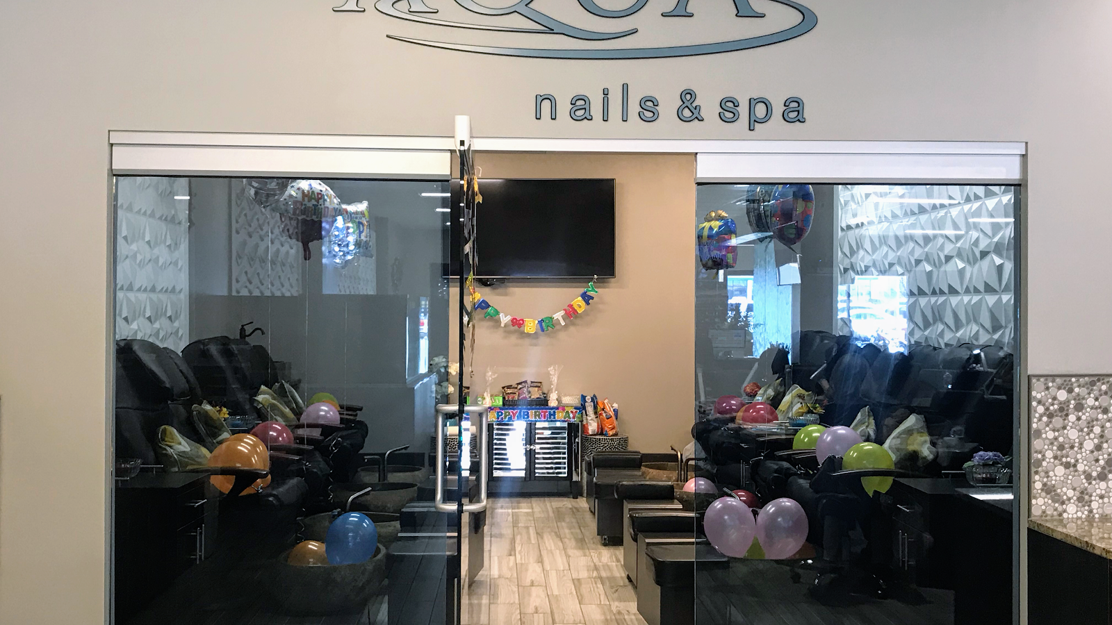 Aqua Nails Spa - Nail Salon in Springfield
