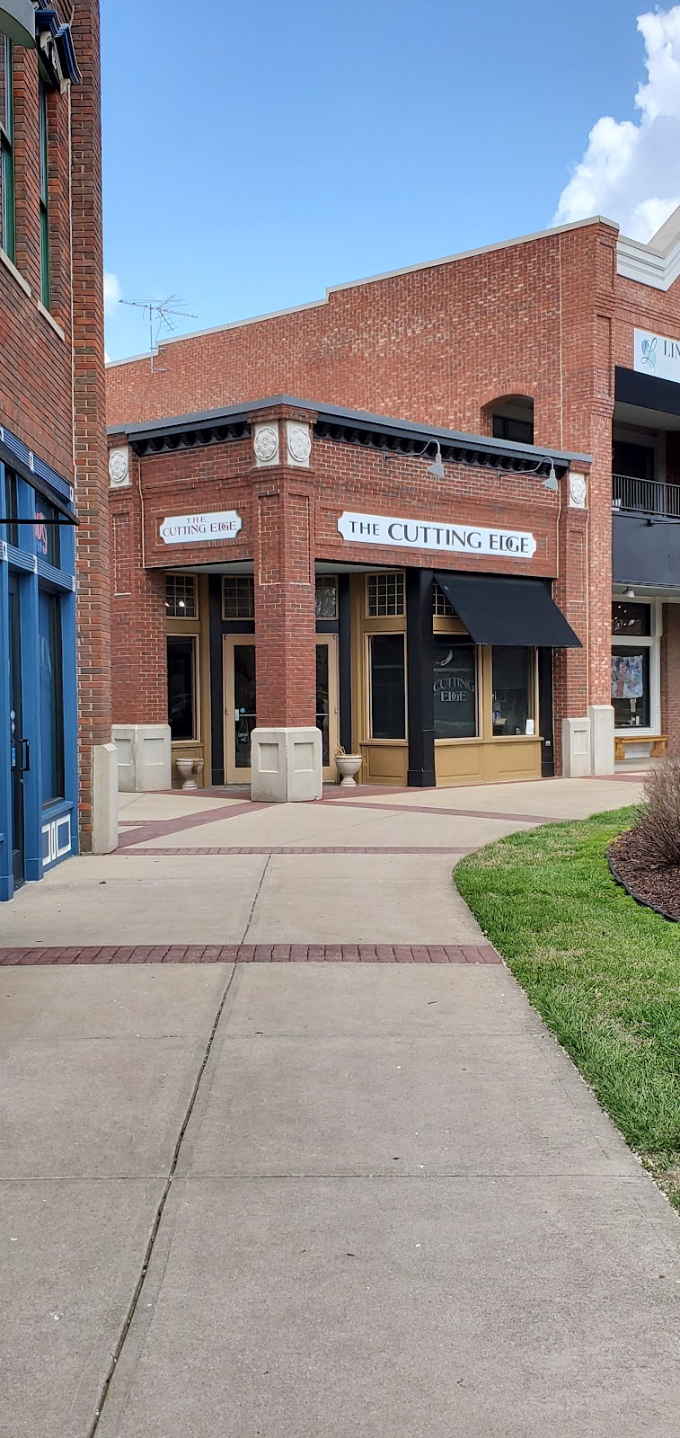 The Cutting Edge Salon - Hair Salon in Springfield