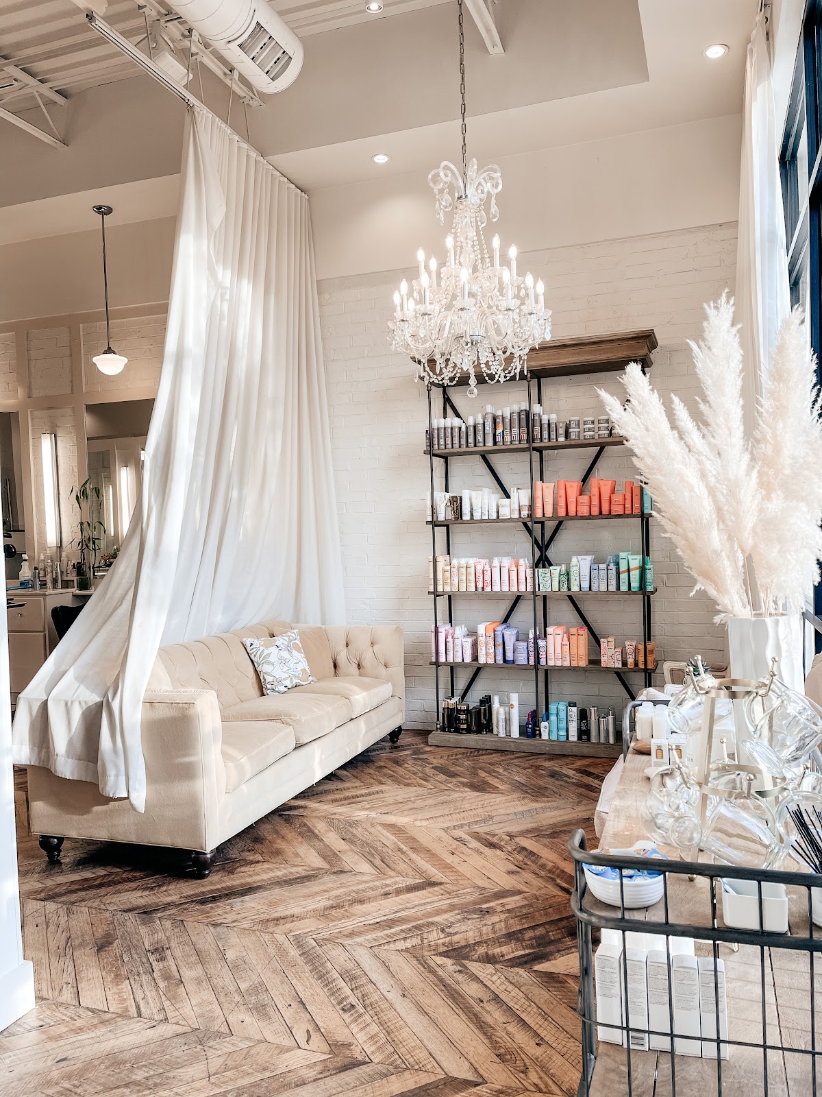 Honey & Hive Salon - Hair Salon in Springfield
