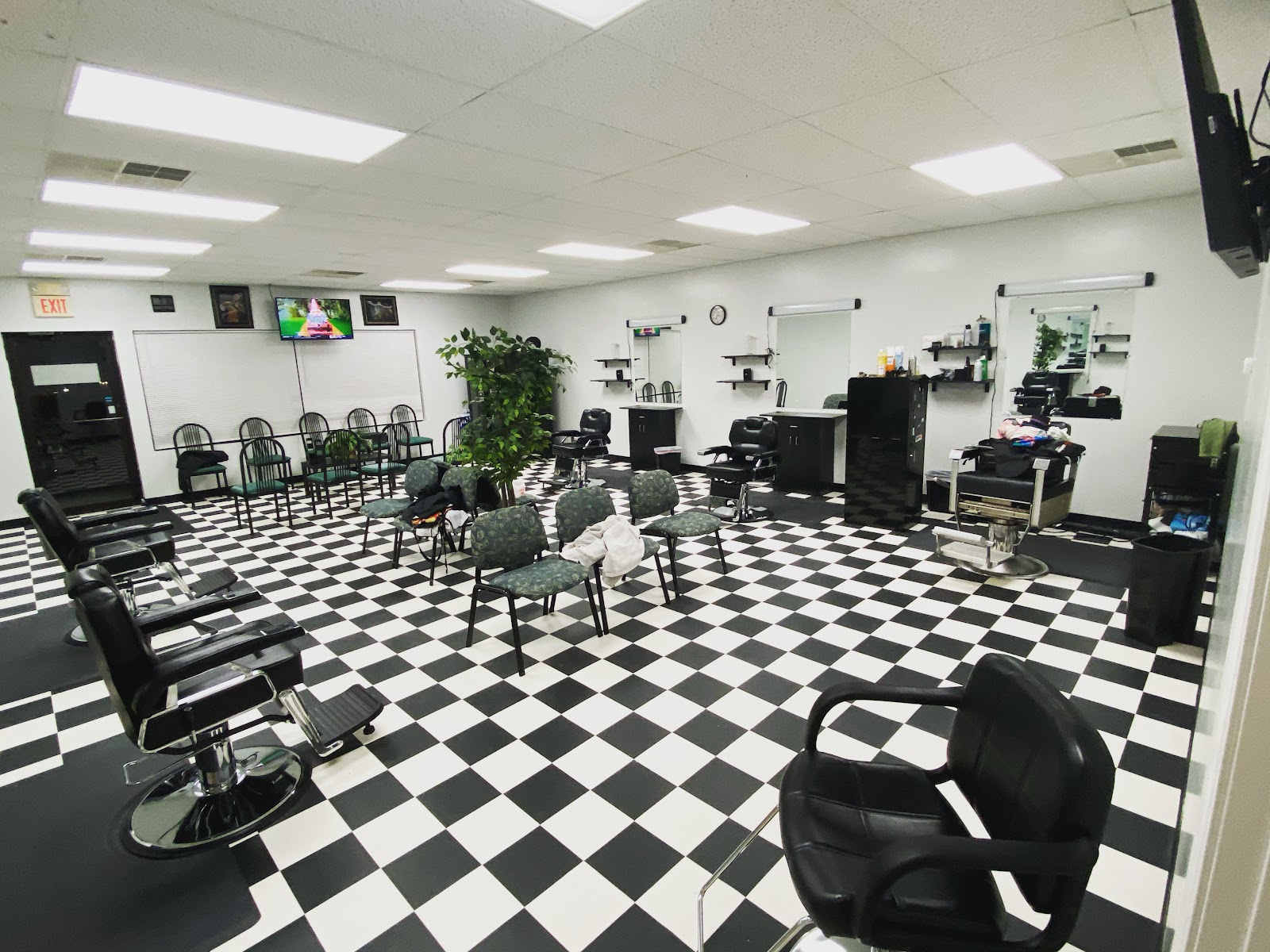 Tj's Barber Shop - Barbershop in Columbia