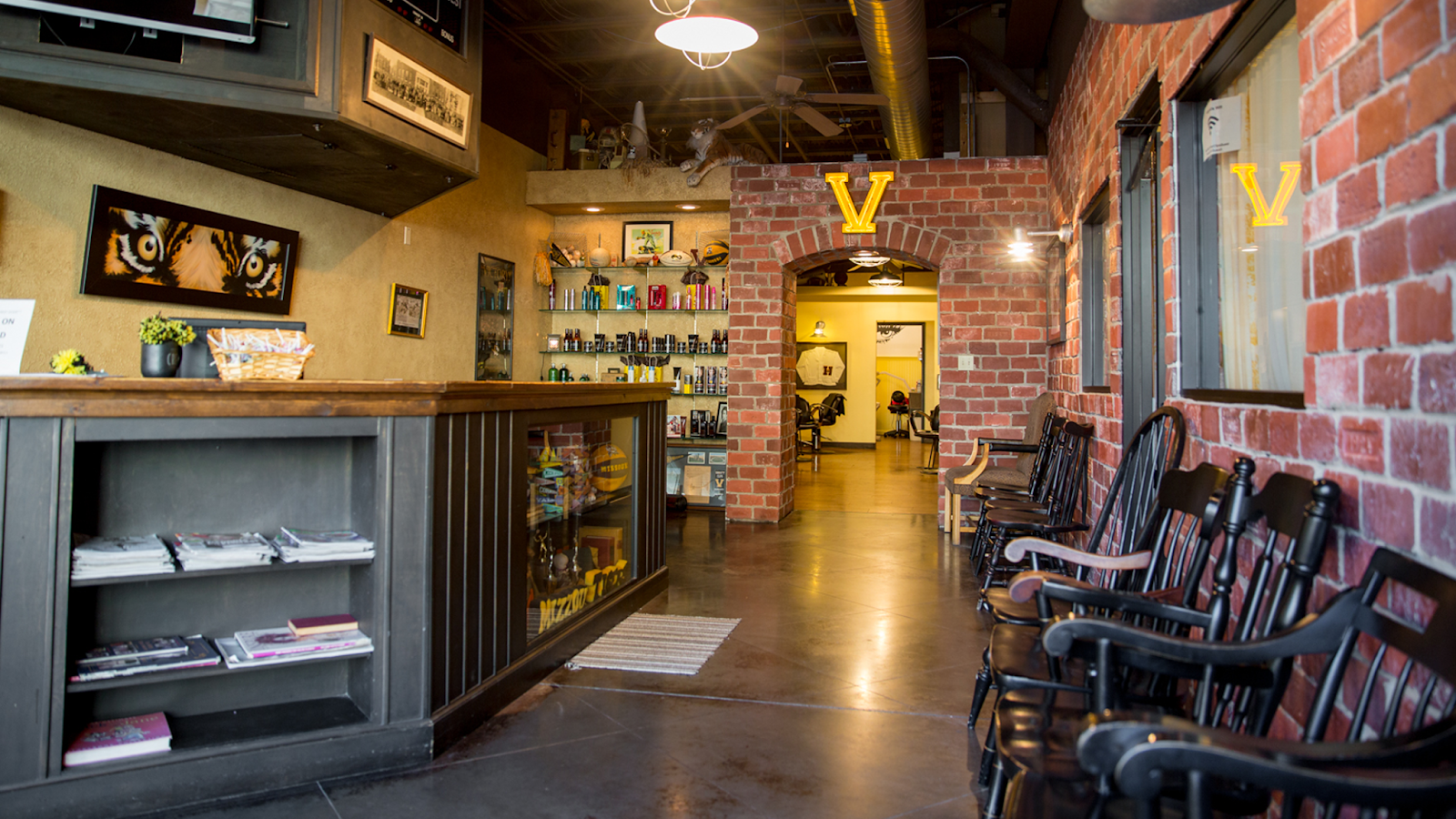 Varsity Nails - Nail Salon in Columbia