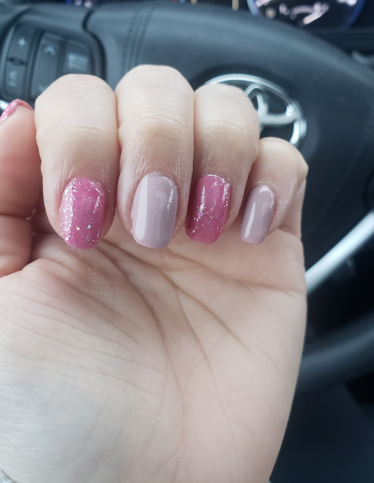 Glo Nail Bar at Aura - Nail Salon in Columbia