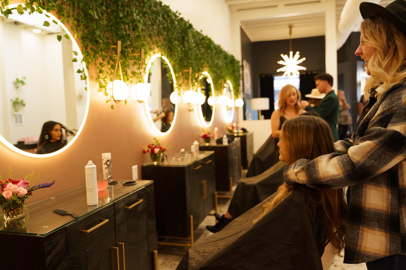 Foxy Boss Salon - Barbershop in Columbia
