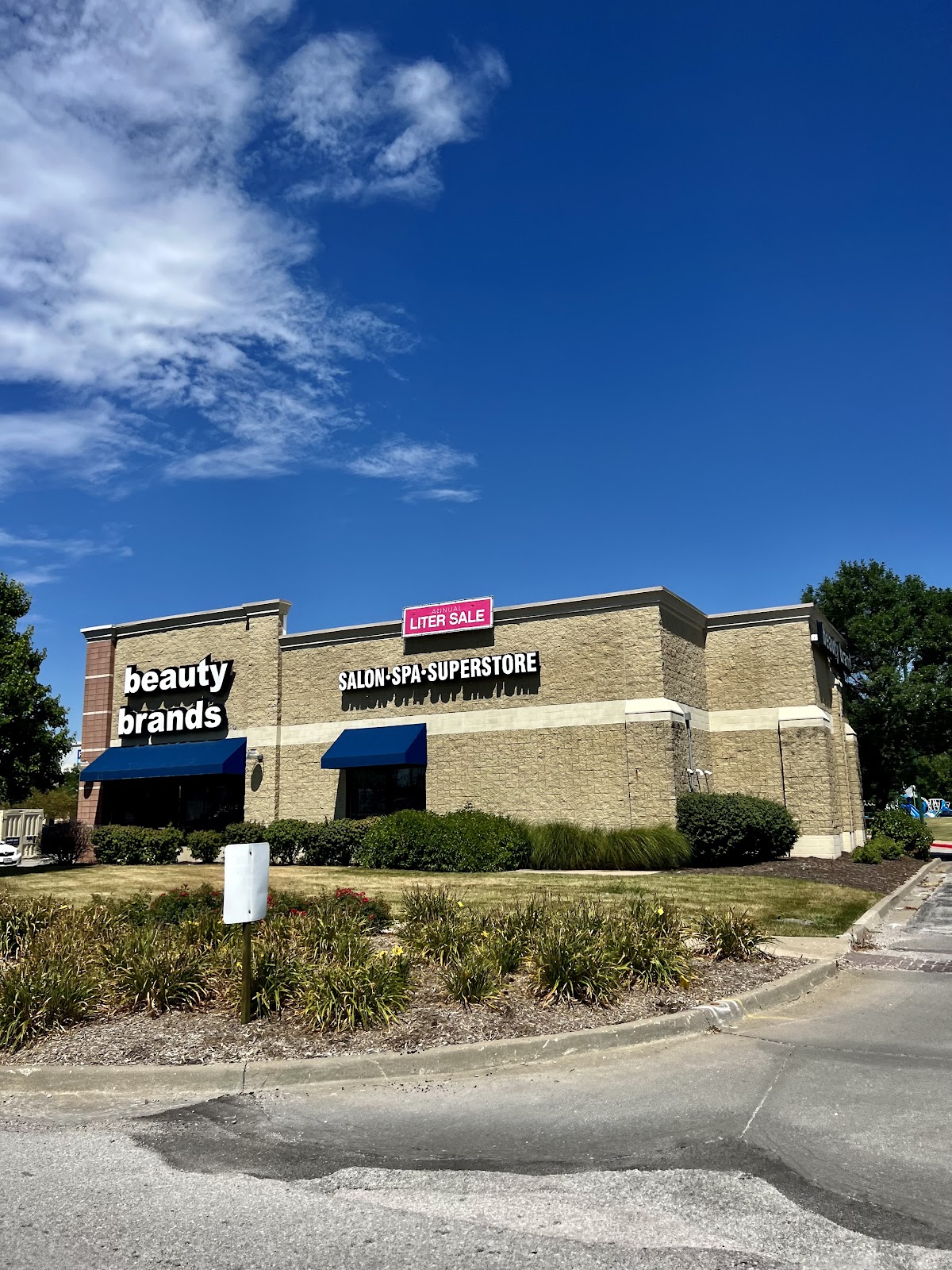Beauty Brands - Nail Salon in Independence