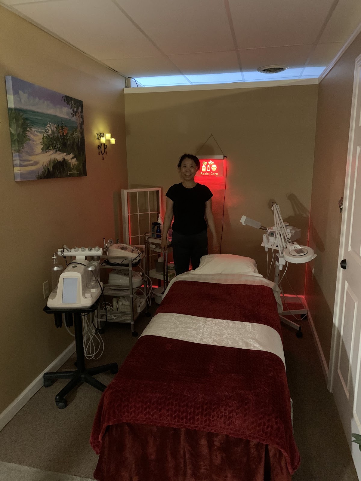 Glendora Day Spa - Beauty Spa in Independence