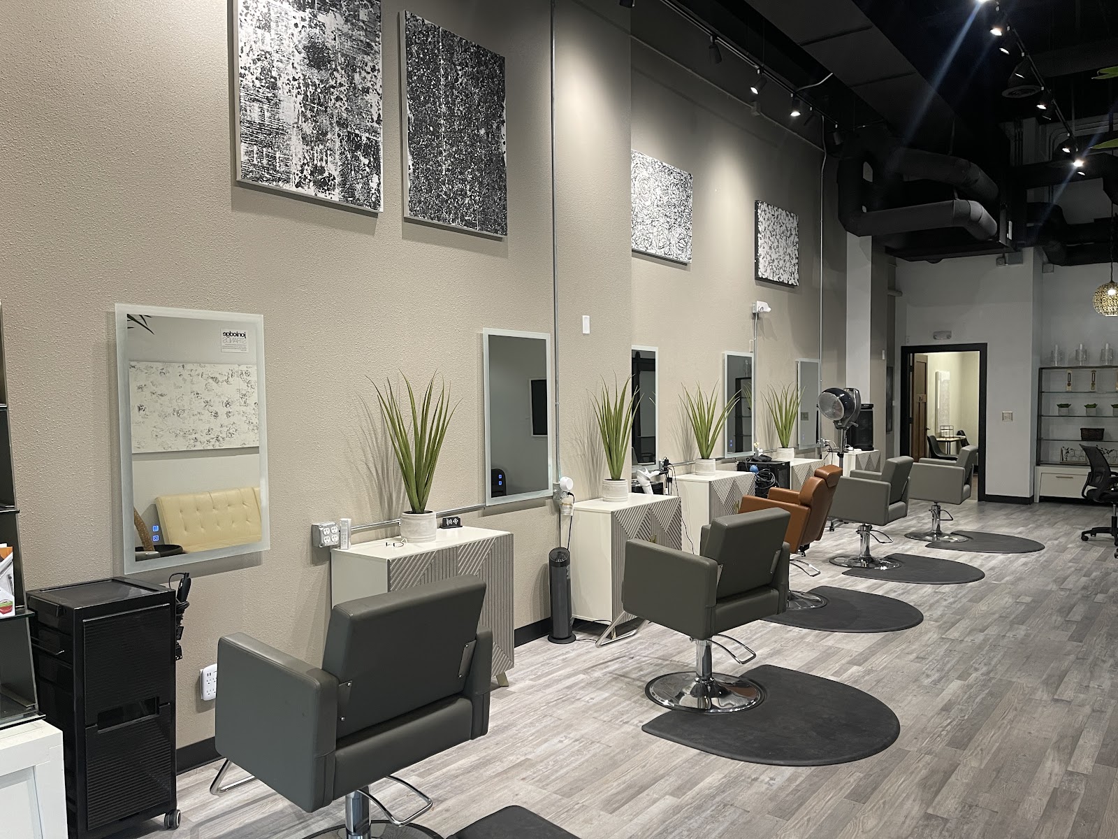 Empire Salon - Hair Salon in Billings