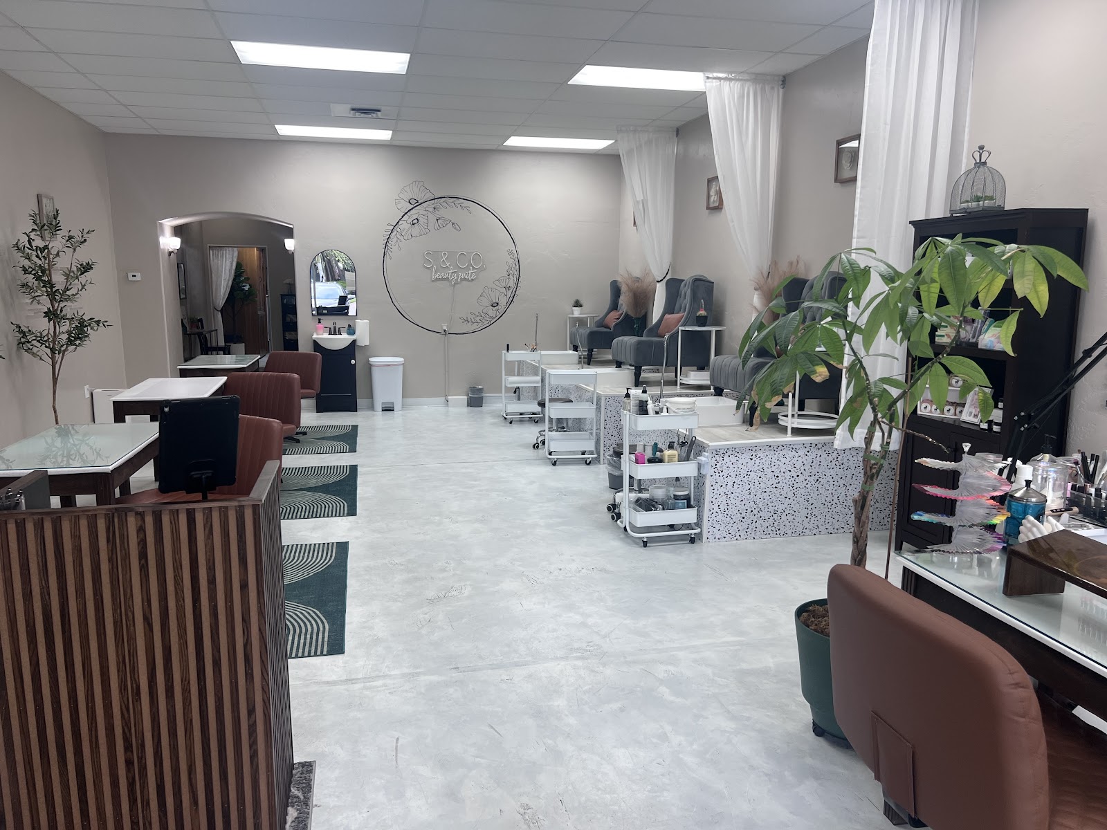 S & Co. - Nail Salon in Missoula