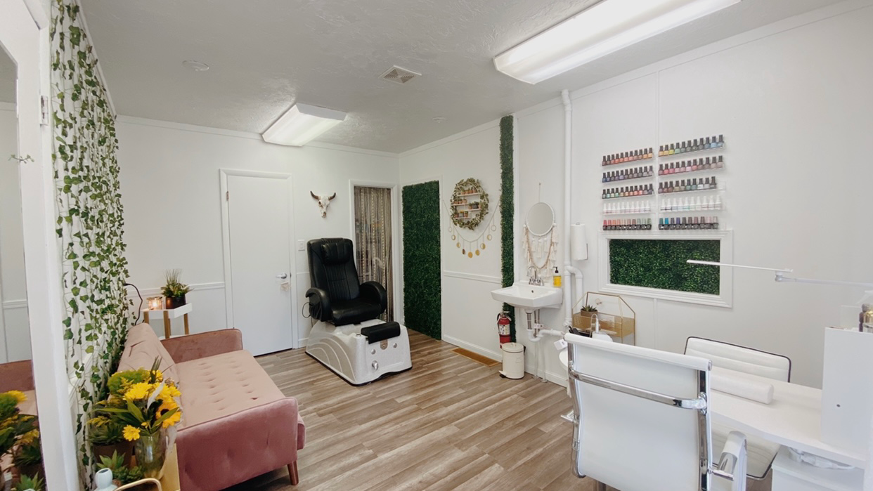 The Nail Bar - Nail Salon in Great Falls